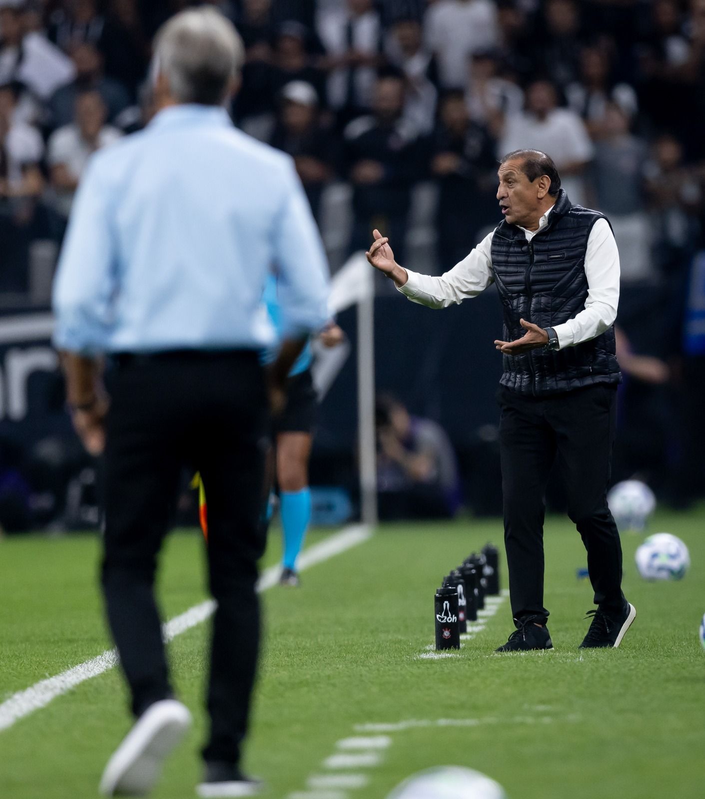 Corinthians demite Ramón Díaz após derrota para o Fluminense