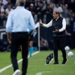 Corinthians demite Ramón Díaz após derrota para o Fluminense