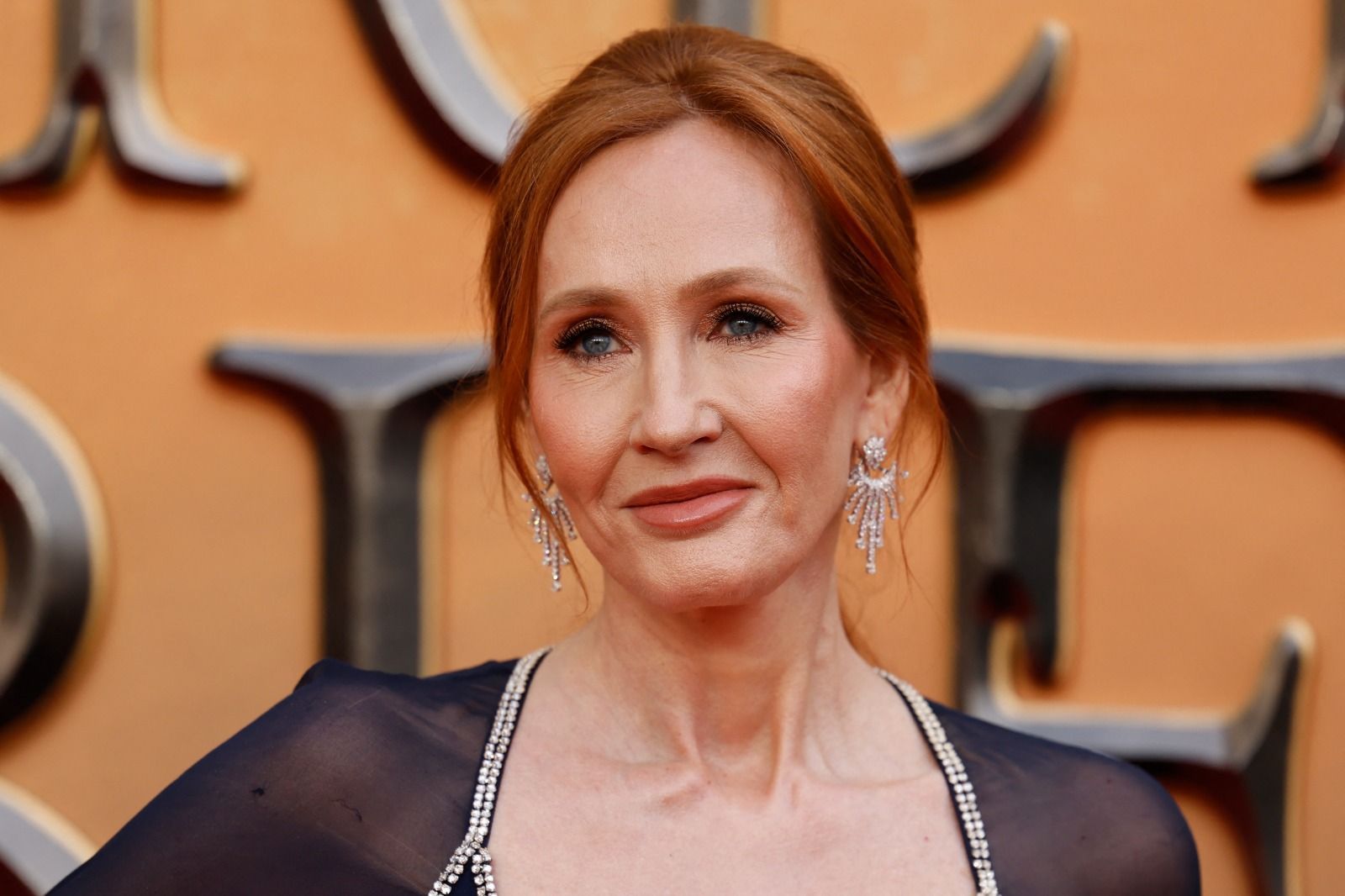 Gênero pelo sexo biológico: entenda por que fãs de Harry Potter fazem campanha contra J. K. Rowling
