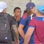 David Luiz é cobrado por torcedores do Fortaleza em aeroporto após derrota para o Vitória