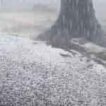 Temporal de granizo avassalador deixa ruas cobertas de gelo em SC; veja vídeo