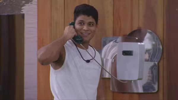 Finalista, Guilherme 'atende o Big Fone' no BBB 25