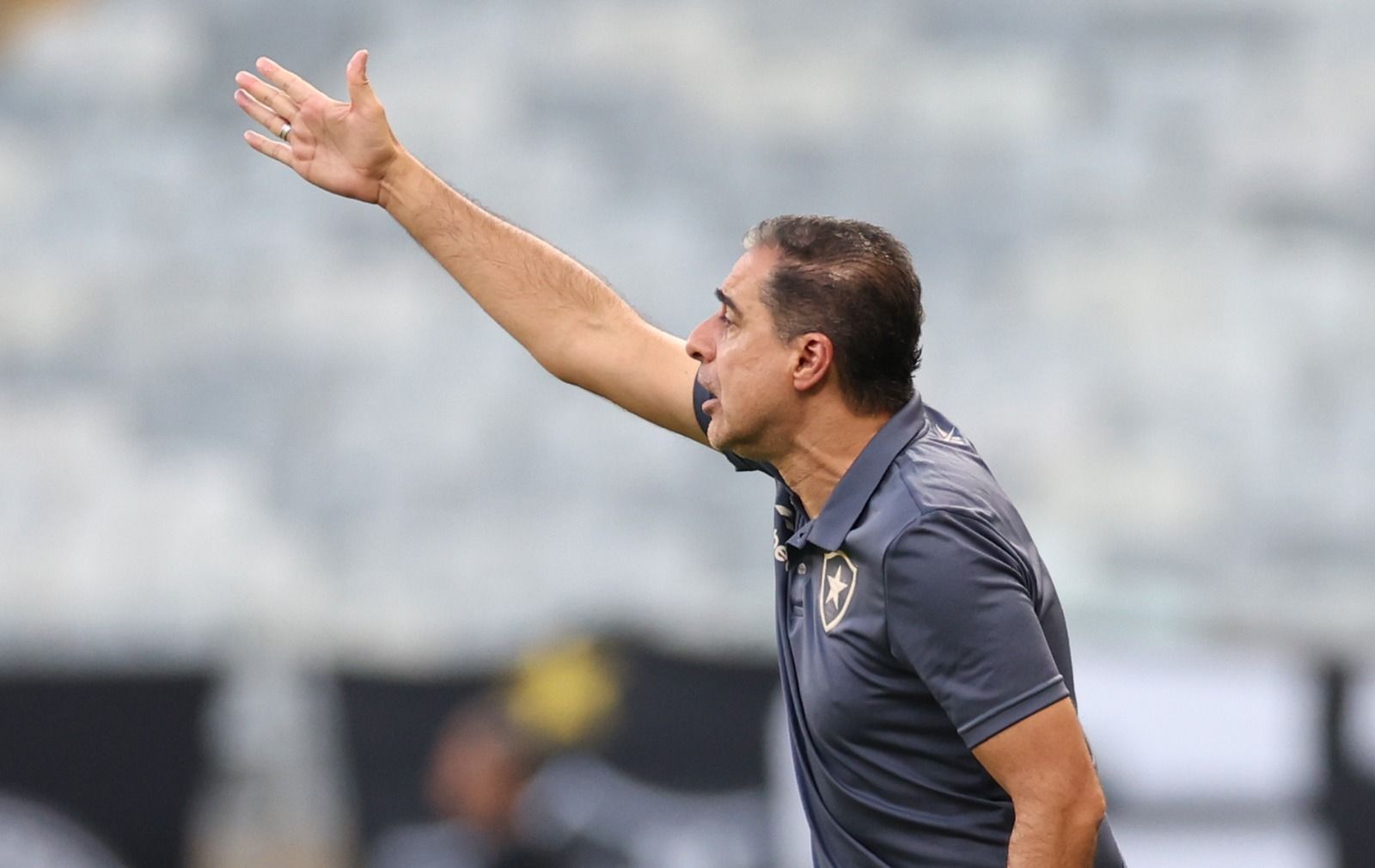 Felipe Neto detona técnico do Botafogo após derrota para o Atlético