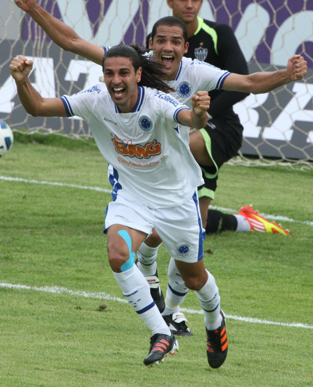 Ex-Cruzeiro relembra 6 a 1 e provoca Atlético: ‘Meu maior freguês’