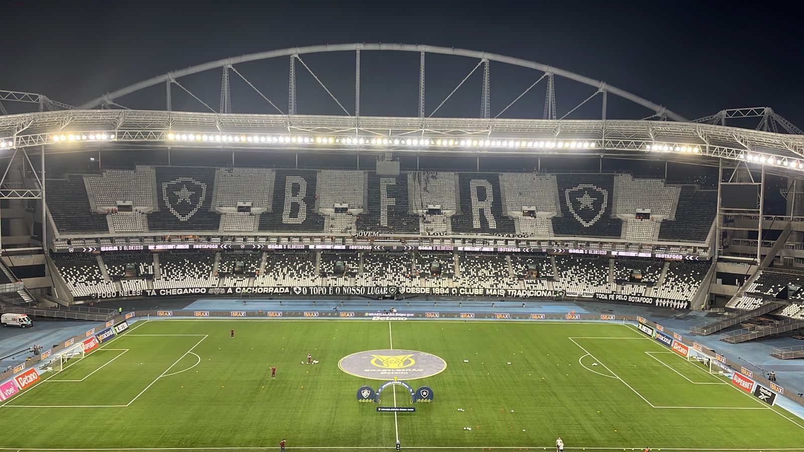 Botafogo x Fluminense: veja escalações para jogo do Brasileirão