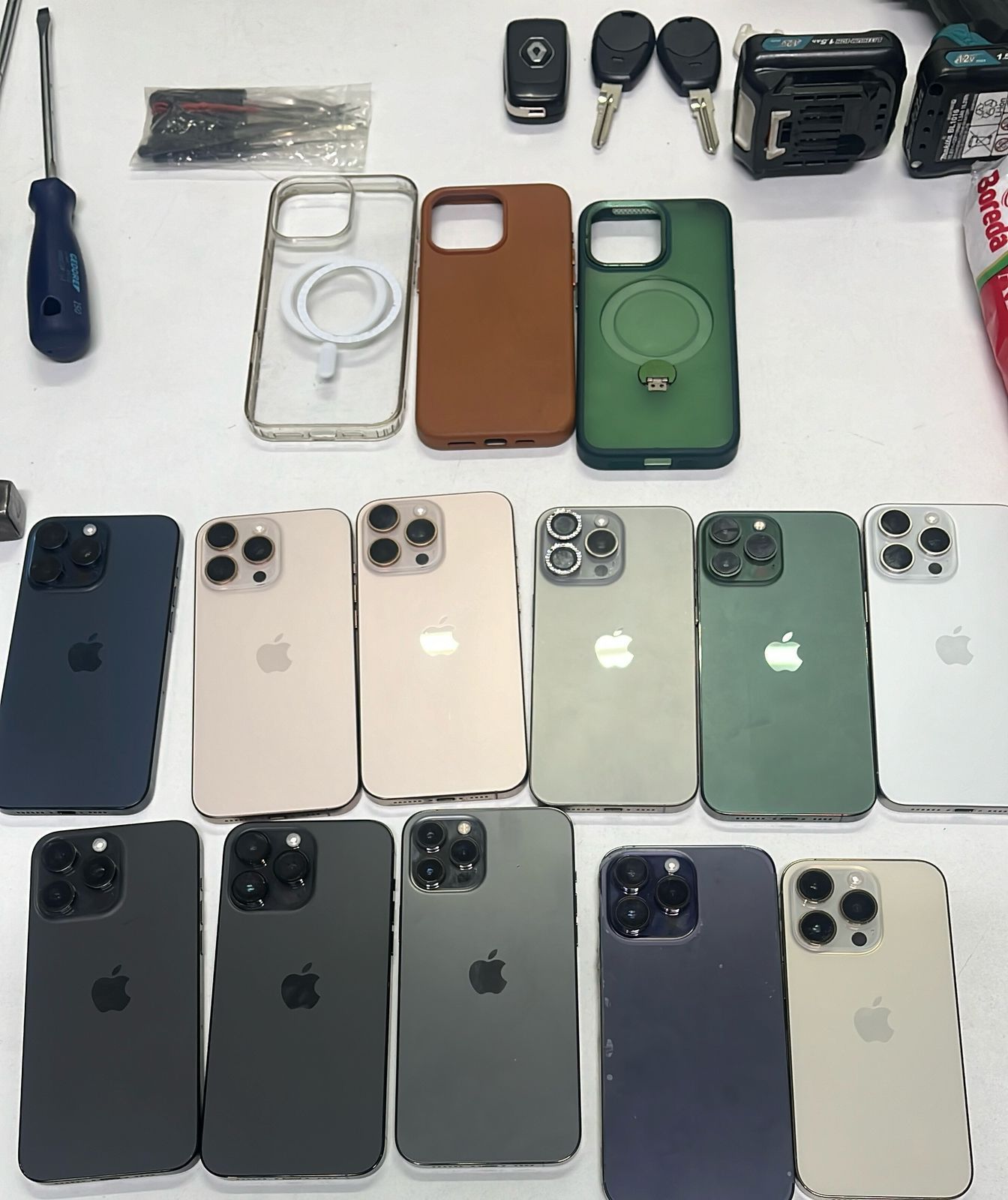 Dois homens são presos com 11 iPhones furtados em camarote de show de Gusttavo Lima no Mineirão