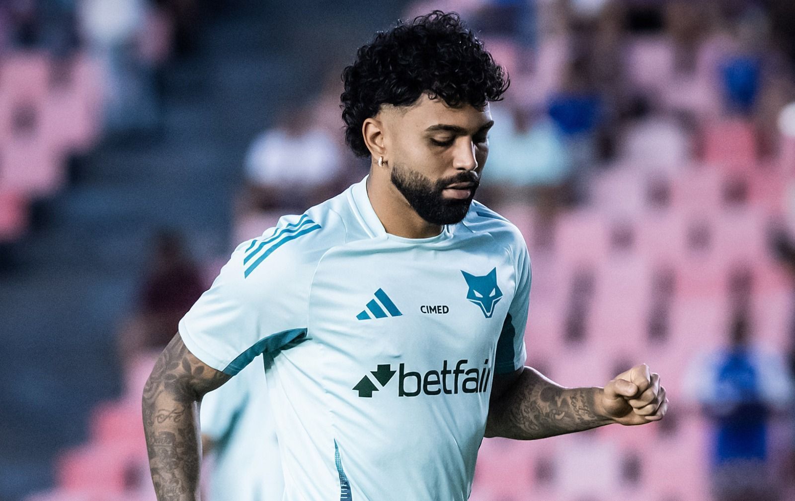 Gabigol exalta herói do Cruzeiro contra Vasco e celebra vitória: 'Cabuloso guerreiro'
