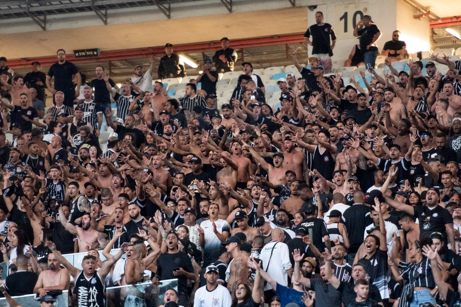 Corinthians repudia atraso na liberação da torcida no Maracanã