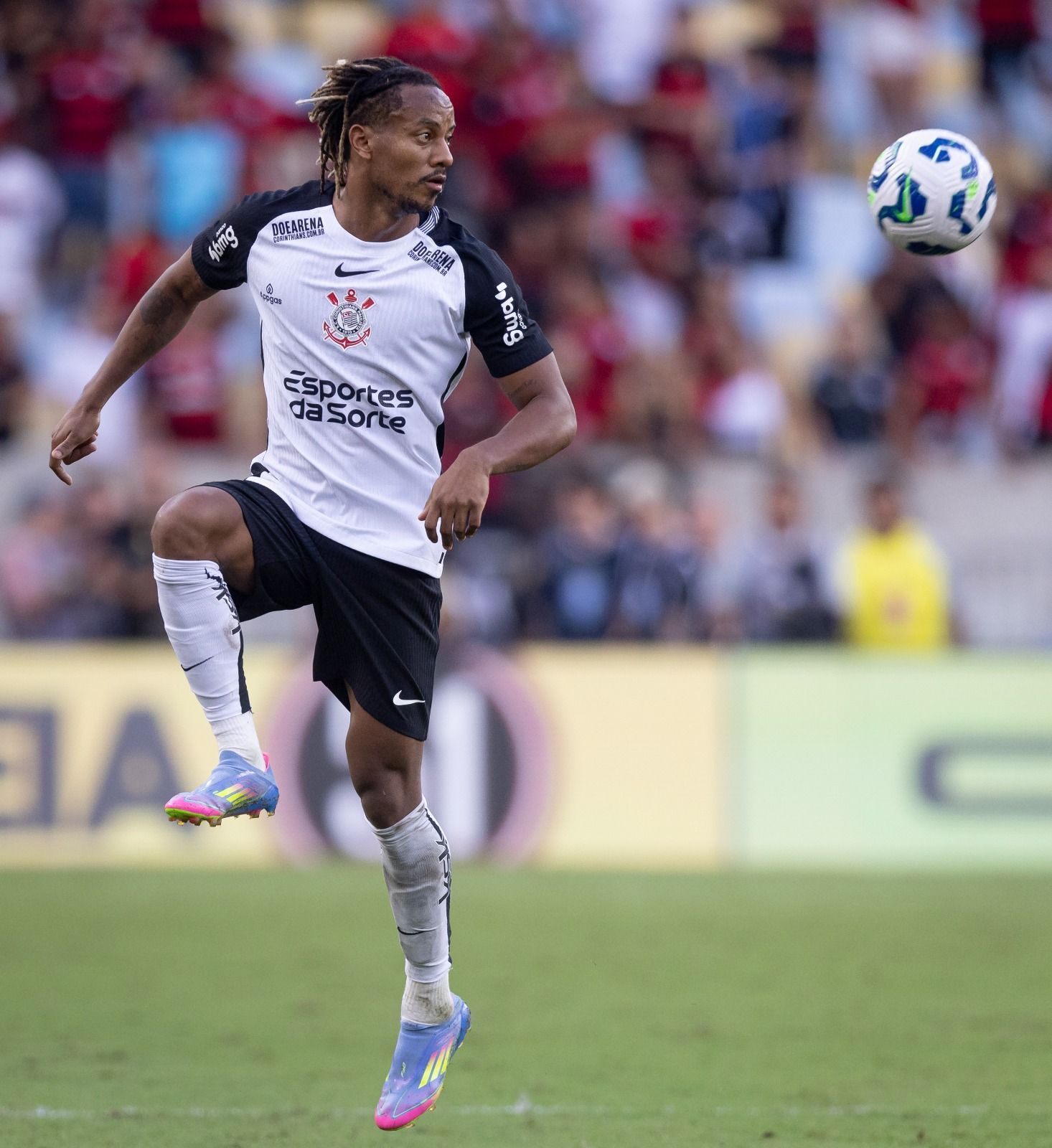 Neto alfineta Carrillo após Flamengo x Corinthians: 'Não consegue correr'