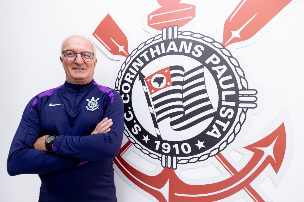 Dorival é registrado no BID e pode estrear pelo Corinthians
