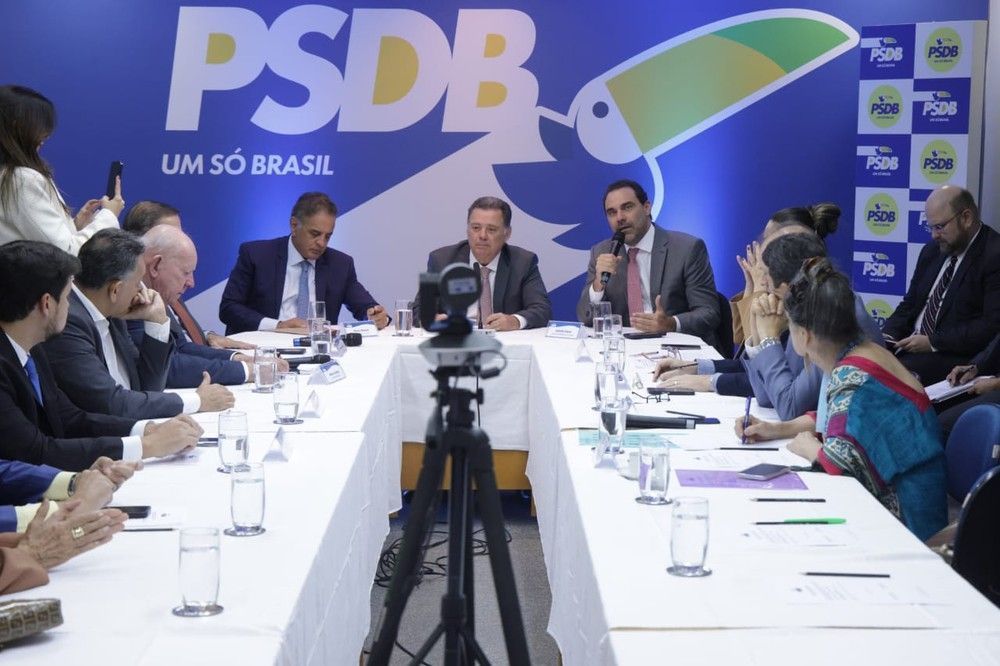 PSDB aprova mudança em estatuto e avança na fusão com o Podemos