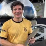 Atlético: ator ex-Globo ganha ‘pena’ do Galo Inox da Arena de presente