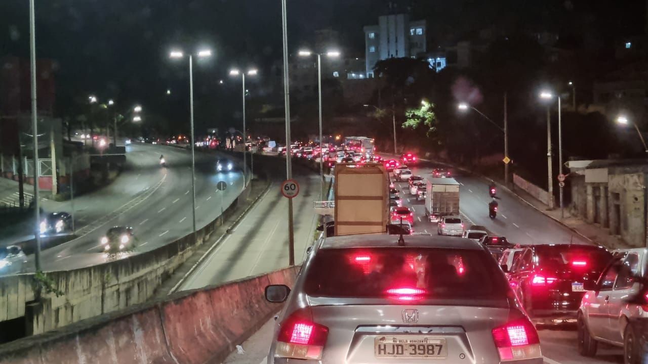 Homem é preso suspeito de provocar acidente durante racha em BH