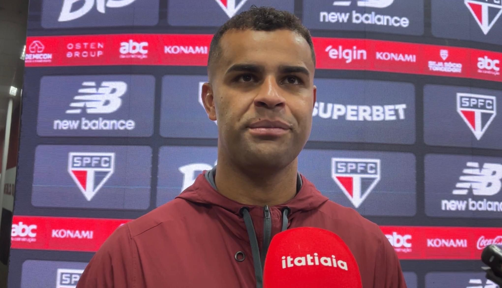Alisson e Zubeldía comentam lesão de titular do São Paulo: 'Dor de cabeça'