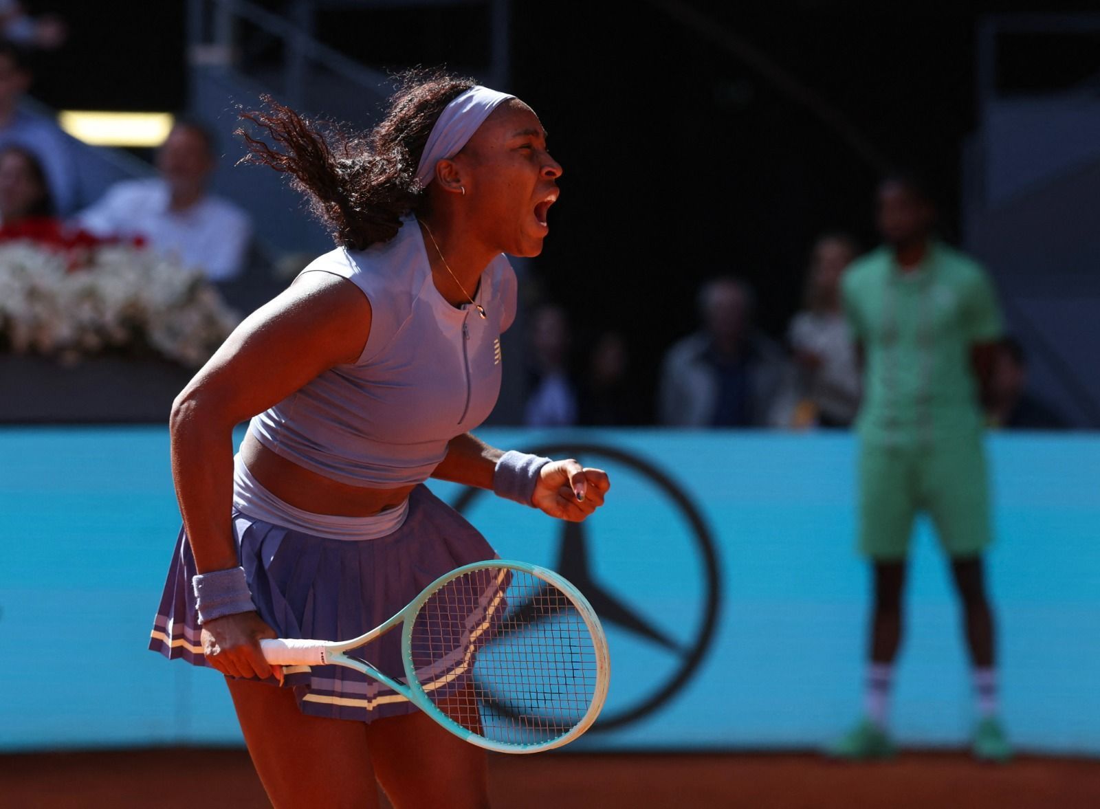 Coco Gauff impõe derrota marcante a Swiatek e avança à final do WTA de Madri