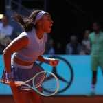 Coco Gauff impõe derrota marcante a Swiatek e avança à final do WTA de Madri
