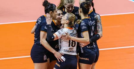 Fotos da final da Superliga Feminina 2024/2025, entre Osasco e Sesi Bauru, no Ibirapuera, em São Paulo
