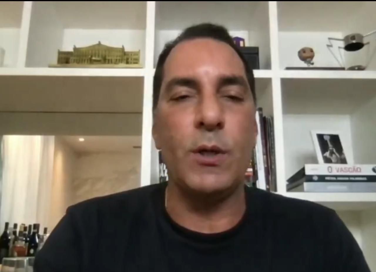 Ídolo do Vasco solta o verbo contra Pedrinho e promete ‘tirá-lo’ do clube