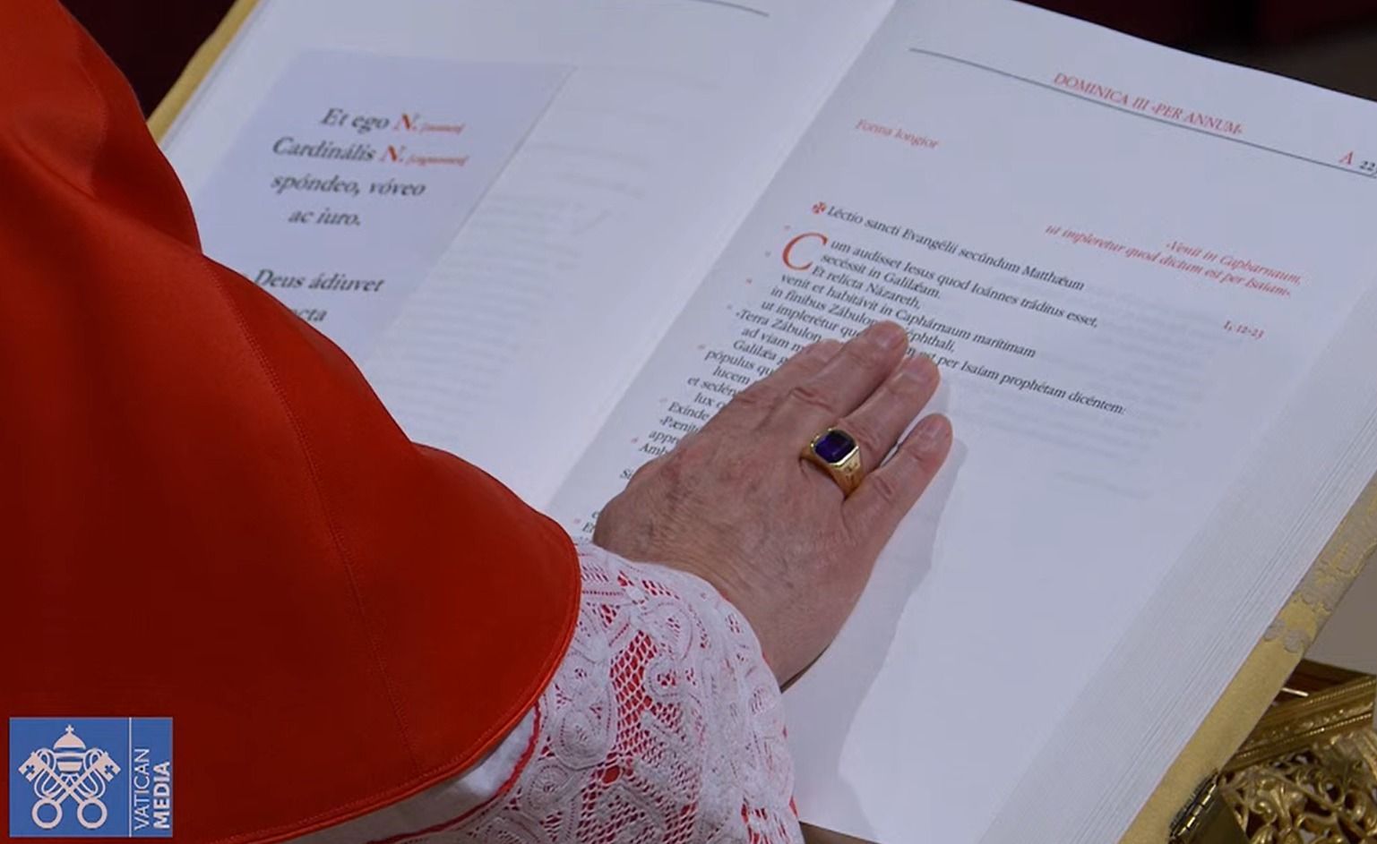 Qual é o juramento que os cardeais fazem antes do Conclave?