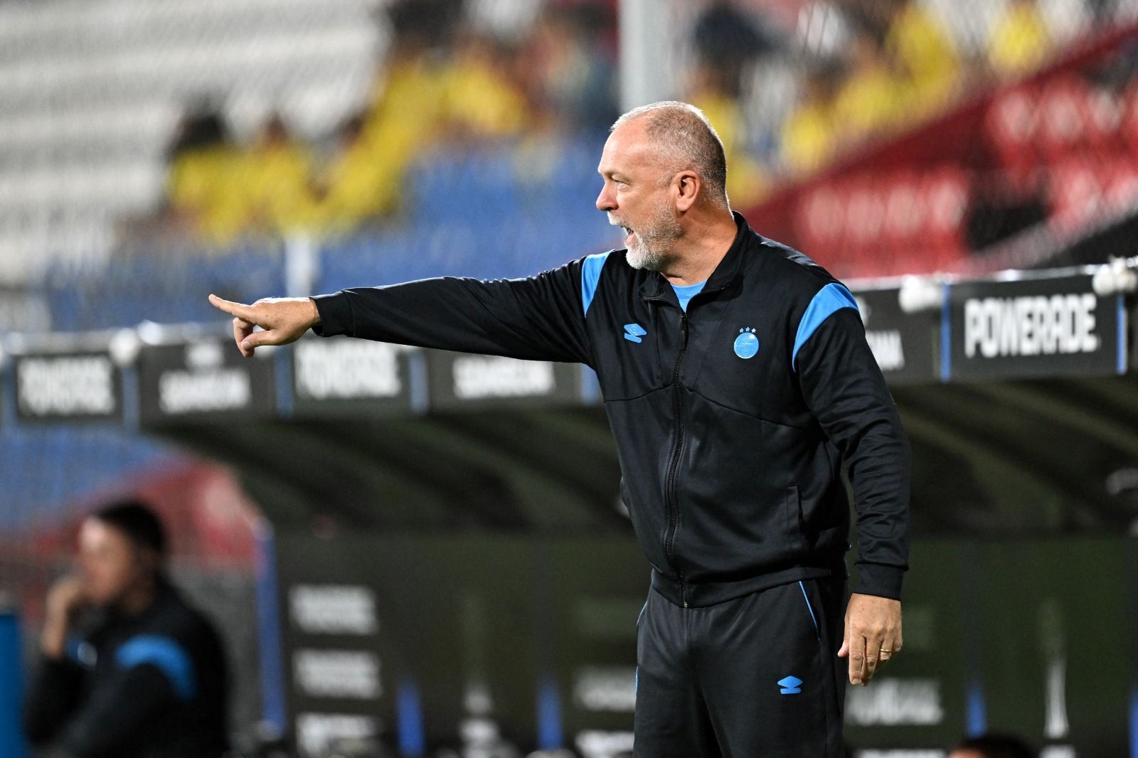 Mano Menezes explica preservações do Grêmio após empate com o Atlético Grau