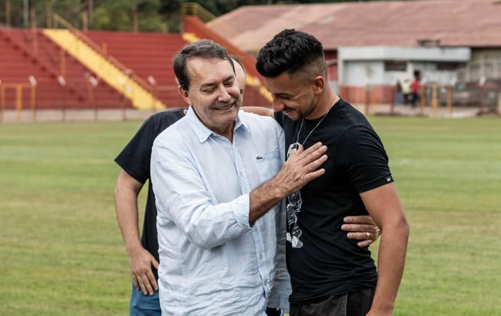 Gestor do Cruzeiro, Pedro Lourenço visita clube mineiro e é exaltado: 'Pai'