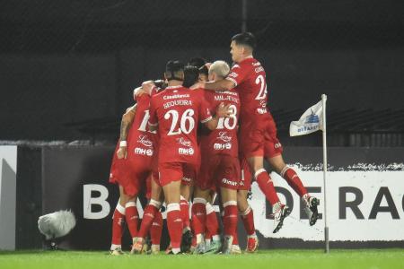 Huracán-ARG venceu o Racing-URU pela Copa Sul-Americana.jpeg