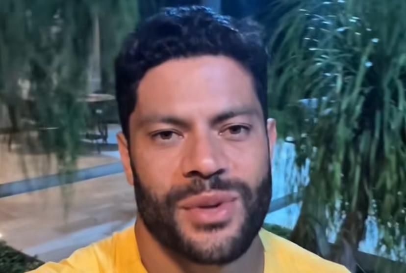 Hulk reage a gol de Bernard em derrota do Atlético na Sul-Americana
