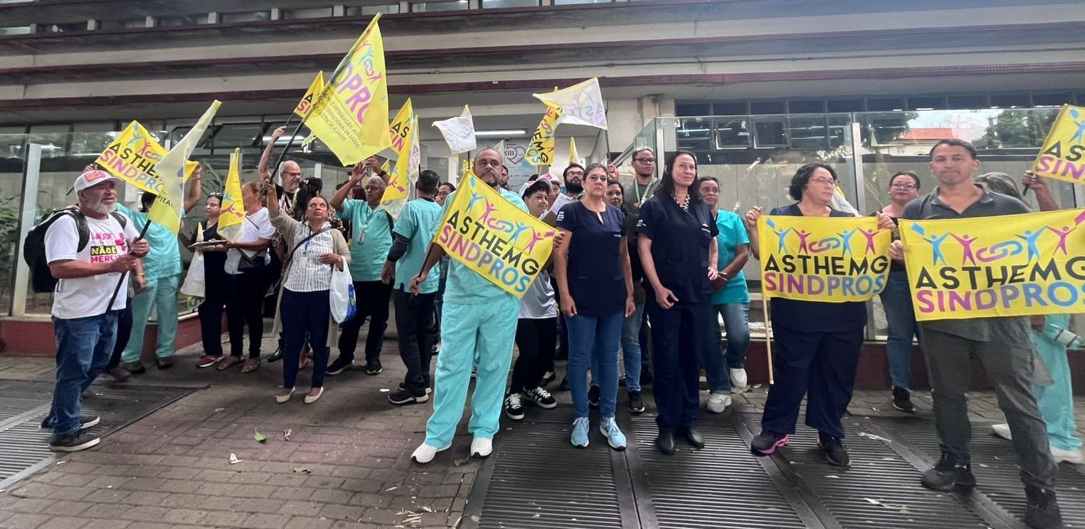 Servidores da Fhemig protestam por melhores condições de trabalho e reajuste salarial em BH