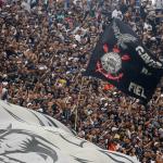 Gaviões da Fiel vai ao CT do Corinthians e cobra explicações sobre denúncias