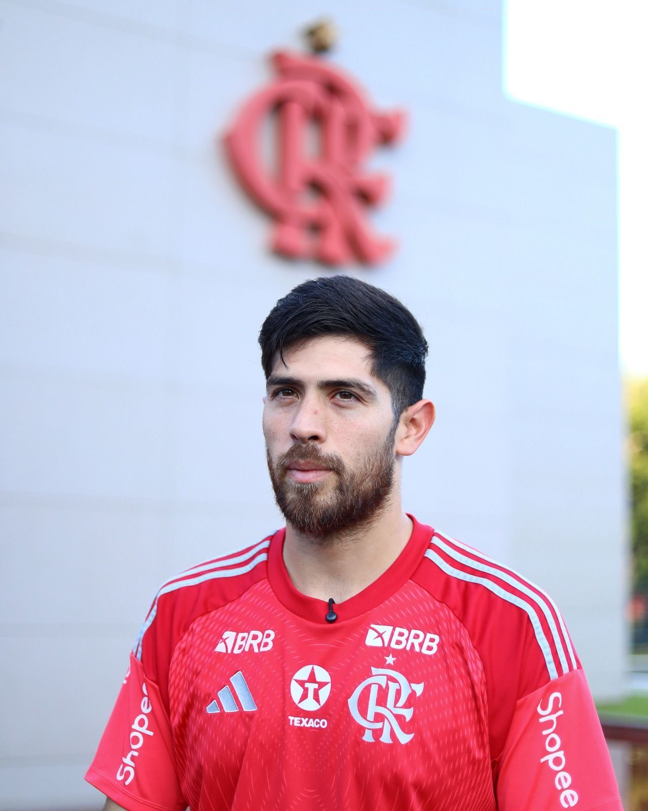Rossi, do Flamengo, presta depoimento sobre tentativa de assalto no Rio de Janeiro