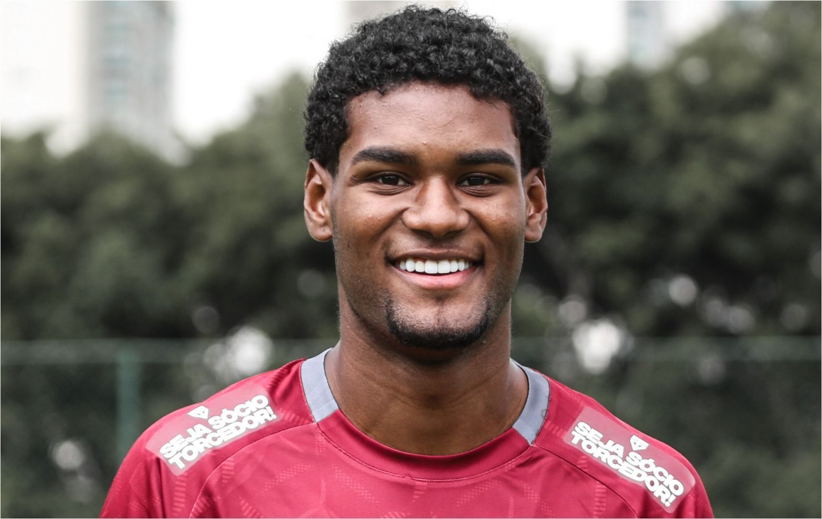 São Paulo renova contrato de promessa que interessava ao Cruzeiro