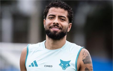 João Marcelo, zagueiro do Cruzeiro, se recupera de lesão no joelho