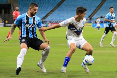 Grêmio e Godoy Cruz empataram em 1 a 1 na Arena, em Porto Alegre