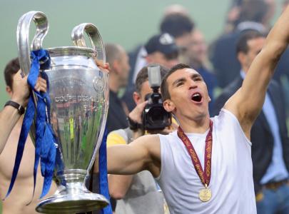 Lúcio campeão da Champions League com a Inter de Milão em 2010
