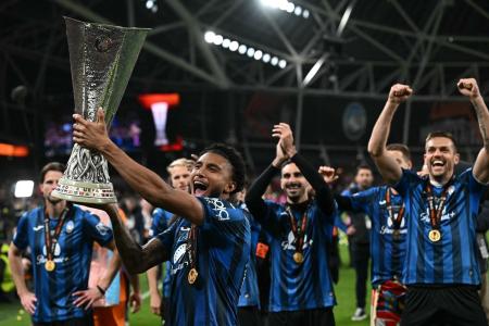 Ederson, meia brasileiro da Atalanta, campeão da Europa League