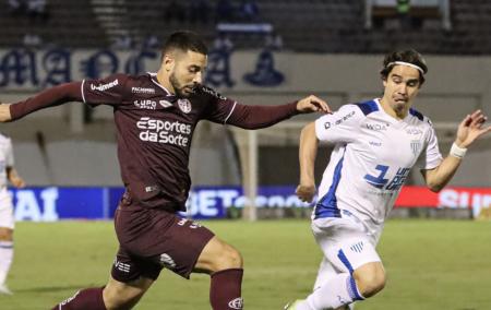 Ferroviária e Avaí mediram forças pela oitava rodada da Série B do Campeonato Brasileiro