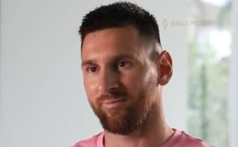 Lionel Messi em entrevista ao canal oficial da Bola de Ouro