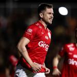 Com ‘lei do ex’, Vila Nova vence Athletico e encosta na liderança da Série B