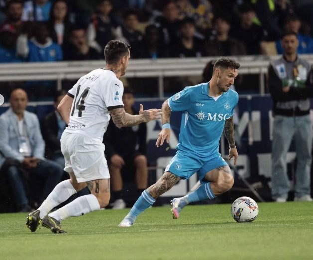 Napoli tropeça diante do Parma e adia decisão do Italiano para última rodada