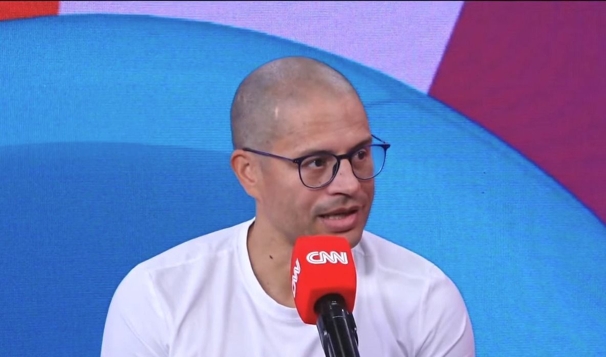 Alex opina sobre presença de técnicos estrangeiros no futebol brasileiro