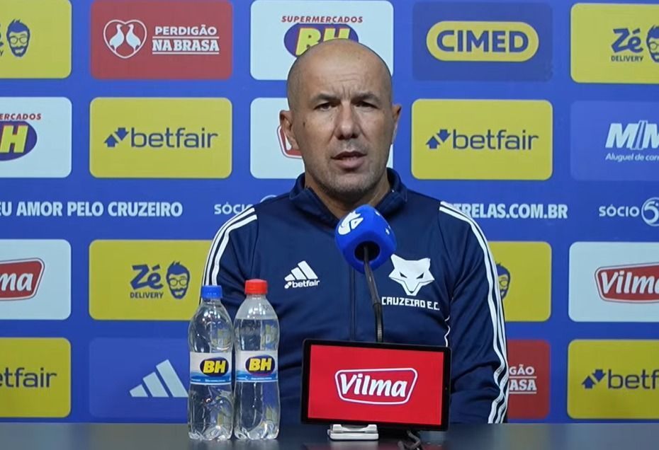 Jardim explica 'demora' em substituições no Cruzeiro e elogia Gabigol
