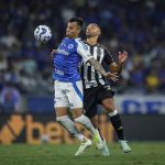 Zagueiro do Atlético exalta boa exibição no clássico com o Cruzeiro