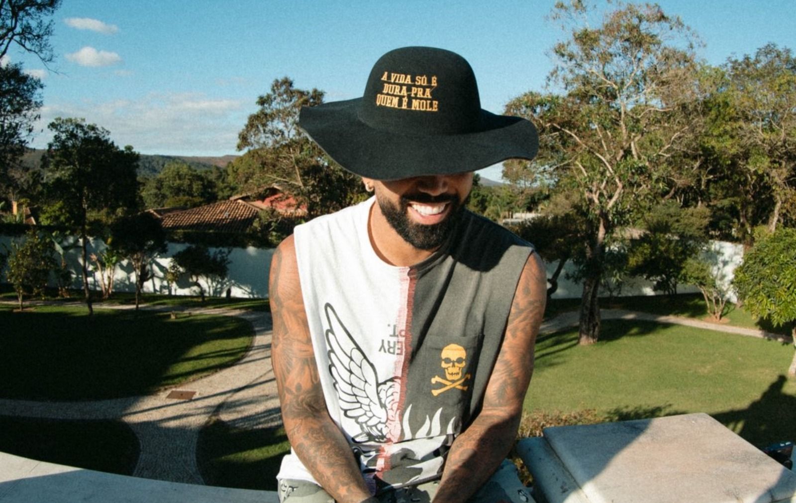 Gabigol, do Cruzeiro, menciona 'fenômeno' do brega, que reage com alegria