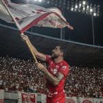 Vila Nova anuncia saída de volante antes de duelo com Cruzeiro pela Copa do Brasil