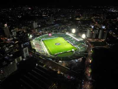 Estádio Orlando Scarpelli, em Florianópolis, palco do jogo entre Maracanã-CE e Internacional, pela Copa do Brasil