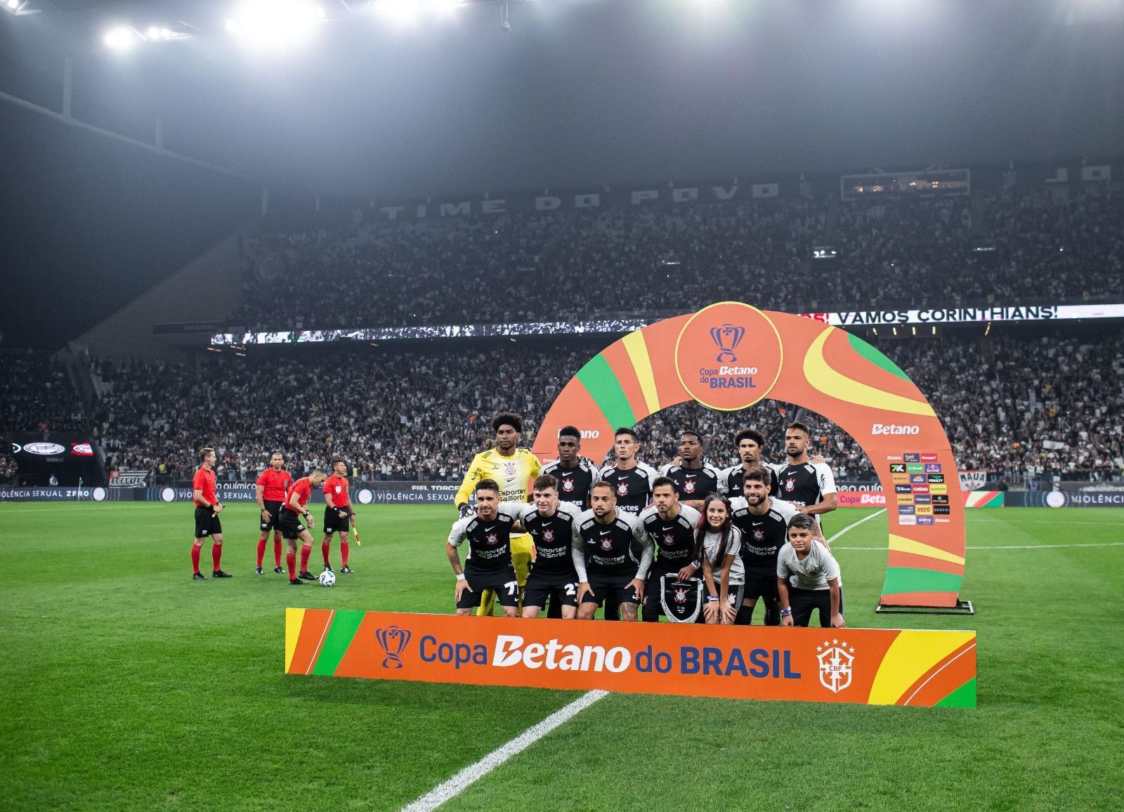 Corinthians garante premiação milionária com vaga nas oitavas da Copa do Brasil