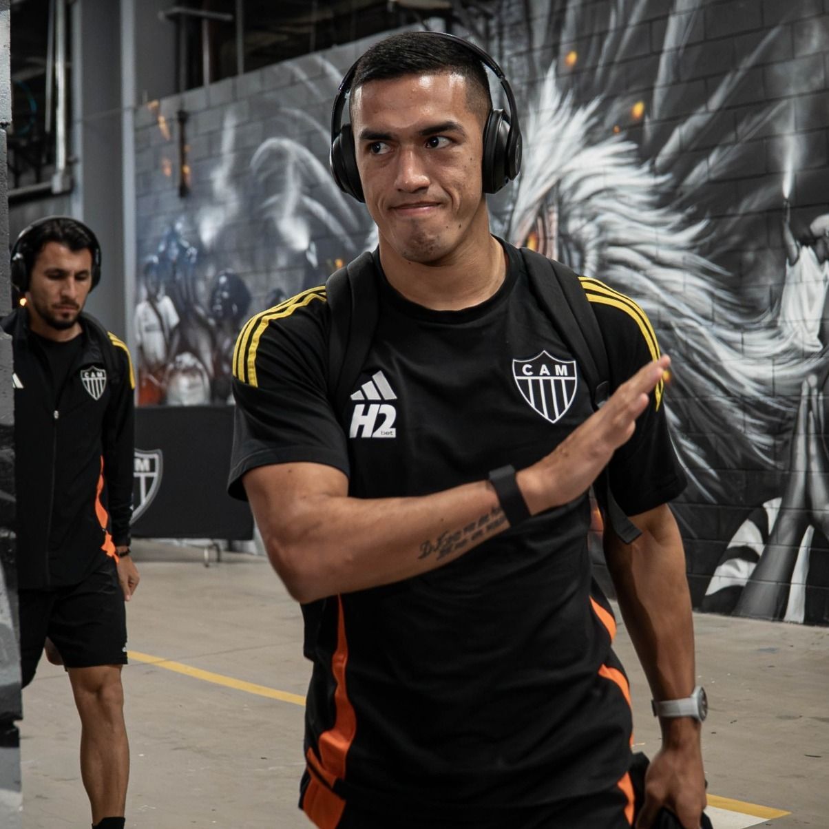 Cuello sofre lesão e vira desfalque no Atlético; saiba detalhes