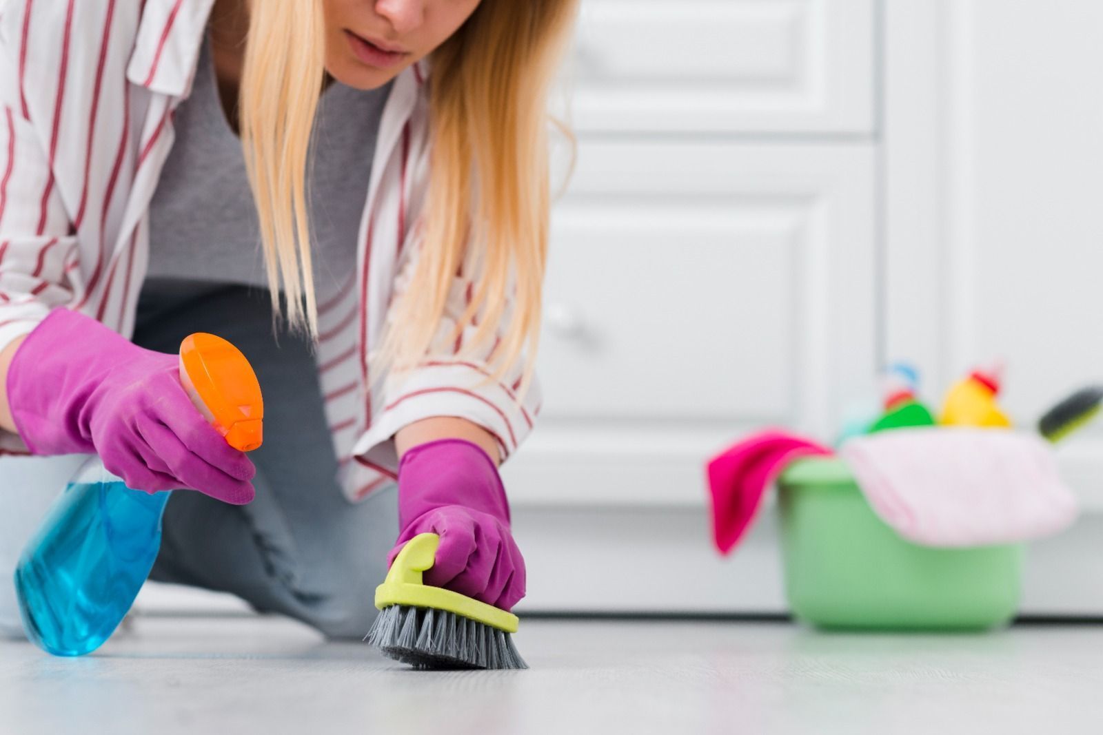 Sua casa está com cheiro de casa velha? Especialistas explicam como resolver