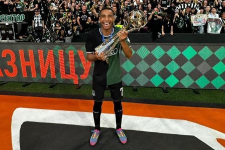 Victor Sá teve passagem pela base do Palmeiras e atuou no Botafogo entre 2022 e 2023