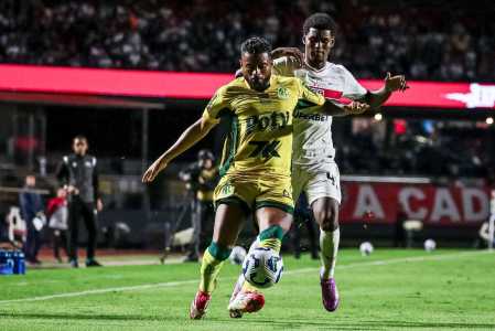 Reinaldo marcou o segundo gol do Mirassol na partida
